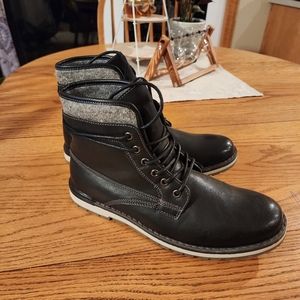 Mens Sonoma boots 9 1/2
